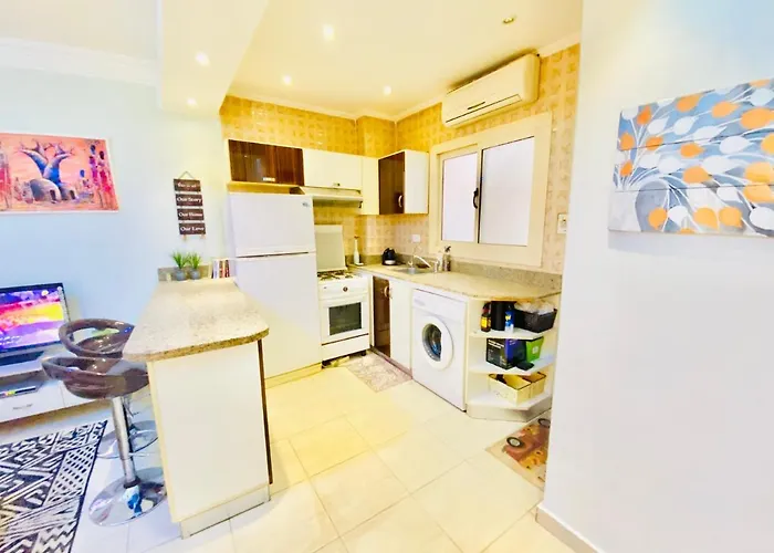 Apartman Panda Grey With Balcony Center Gurdaka