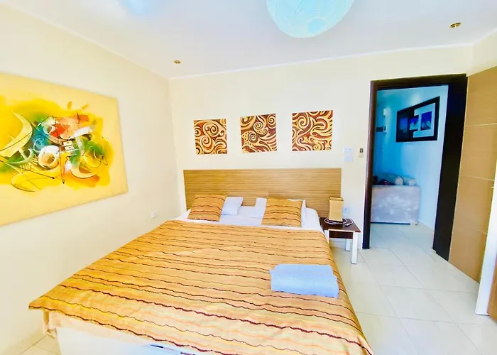 Panda Grey With Balcony Center Apartman