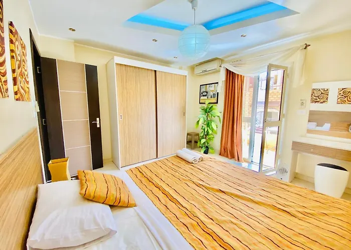 Apartman Panda Grey With Balcony Center